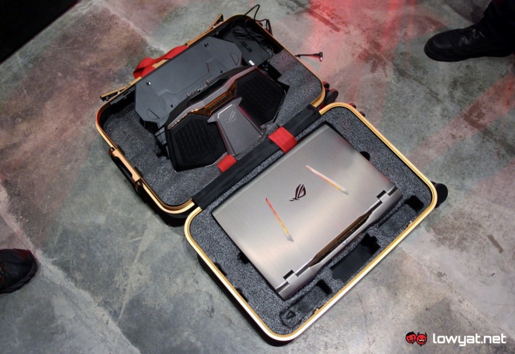 ASUS ROG GX700 Gaming Laptop 18