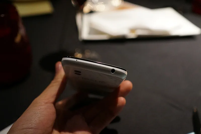White Nexus 4 8