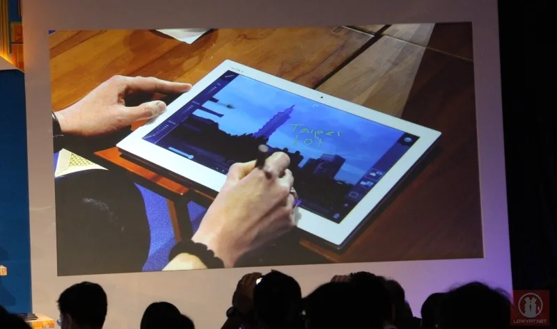 Sony Vaio Duo 13 @ Intel Event