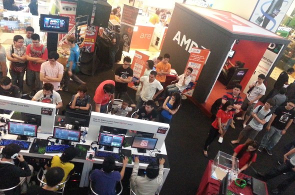 AMD Malaysia Roadshow Plaza Low Yat