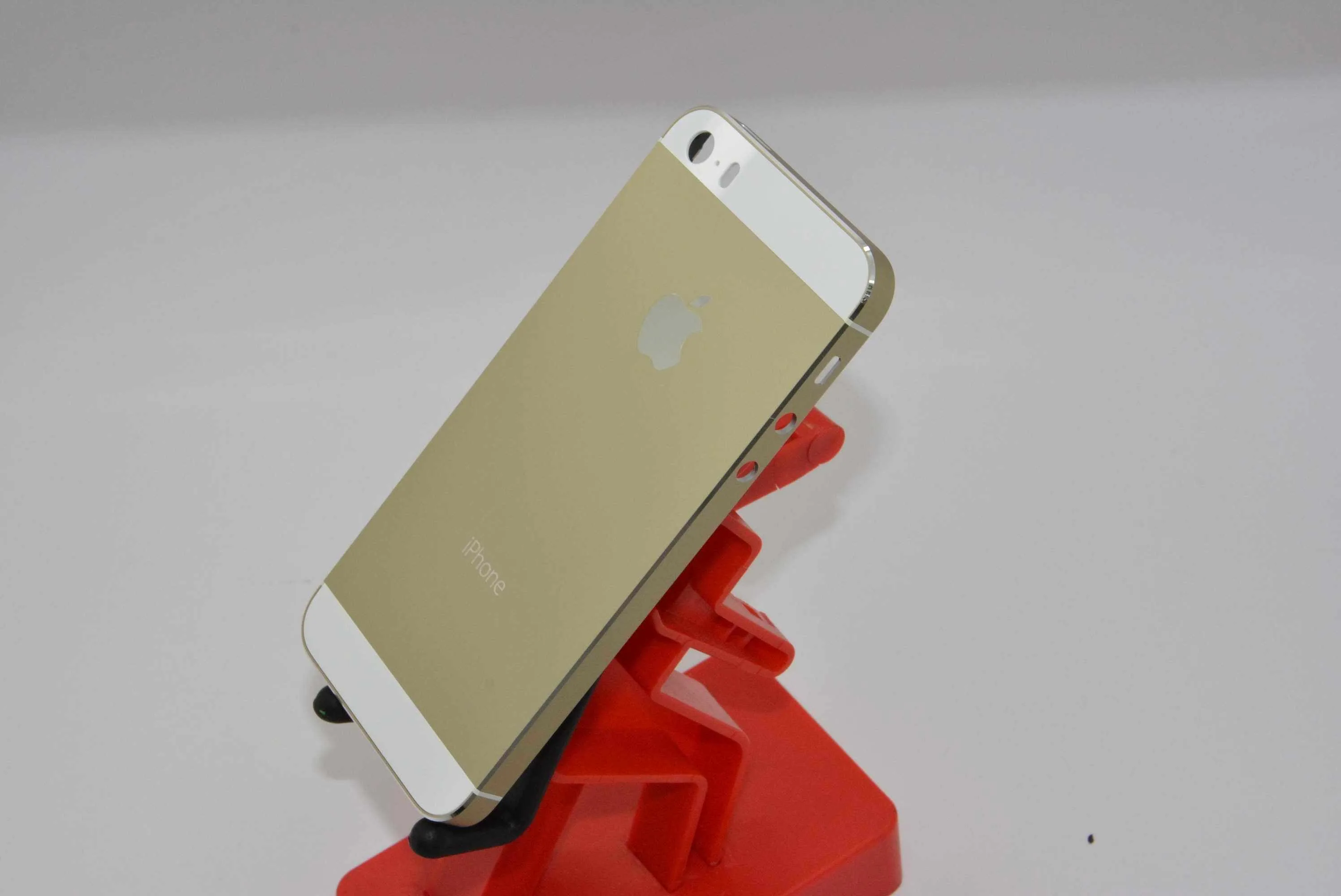 Gold iPhone 5S 3