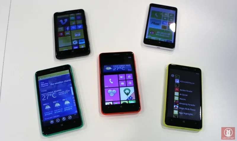 Nokia Lumia 625 06