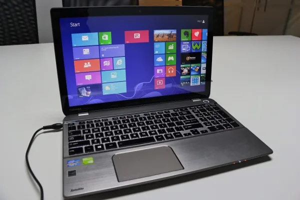 Toshiba_Satellite_P50t (5)