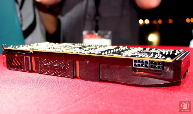AMD Radeon R9-290X 04