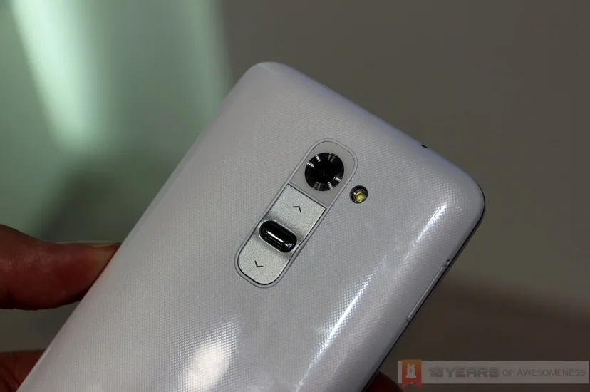lg-g2-ifa-2013-3