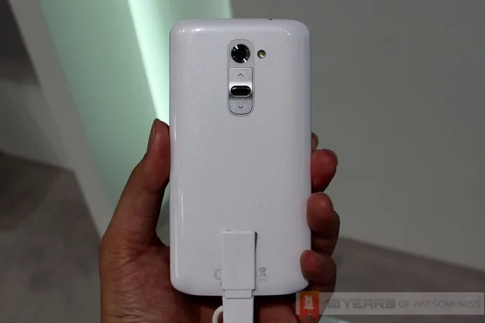 lg-g2-ifa-2013-4