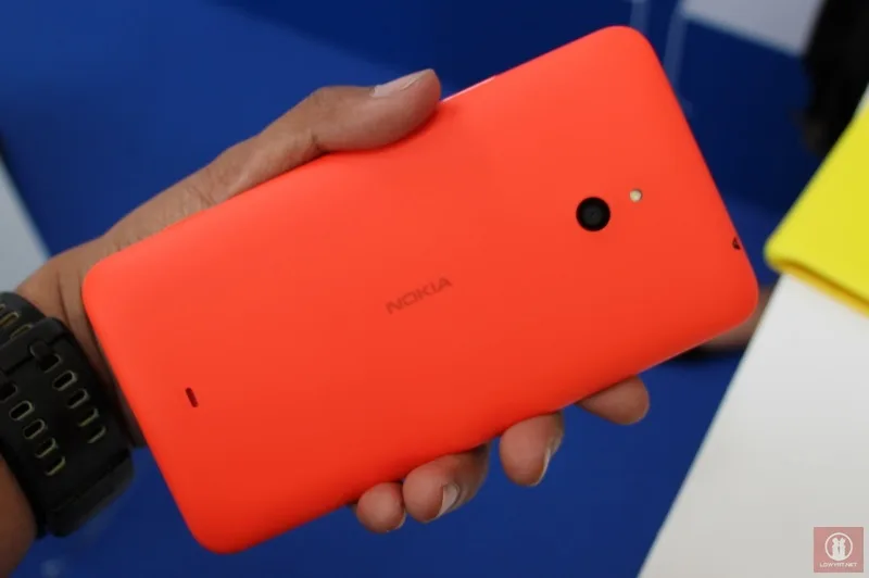 Nokia Lumia 1320 11