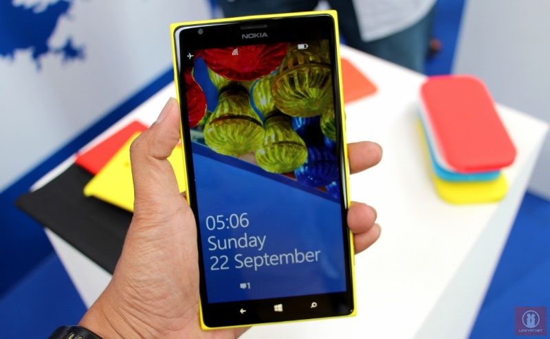 Nokia Lumia 1520 10