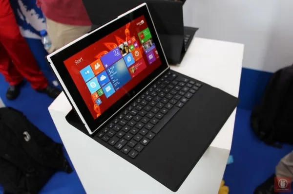 Nokia Lumia 2520 Windows RT Tablet 24