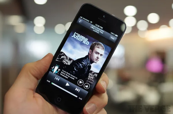 Spotify Working on Free Music Streaming for Mobile