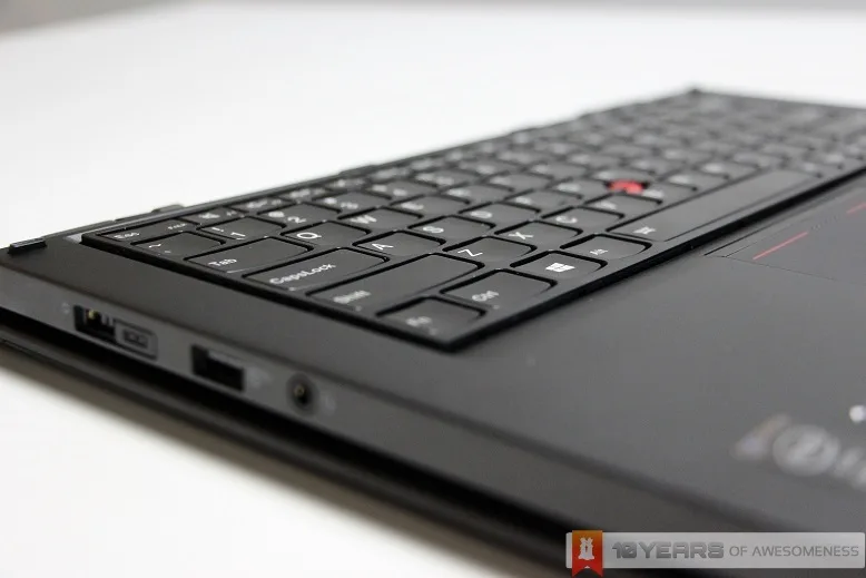 lenovo-thinkpad-yoga-11