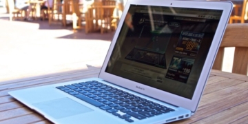 MacBook Air vs MacBook pro Retina 2013 sunlight 640x436