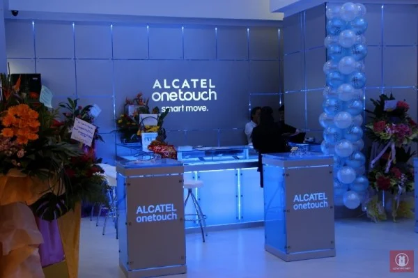 Alcatel One Touch Concept Store Plaza Low Yat 02