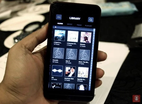 Hands On Calyx M High-Resolution Audio Player 07