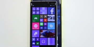 Hands On Nokia Lumia 930 02