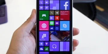 Hands On Nokia Lumia 930 11