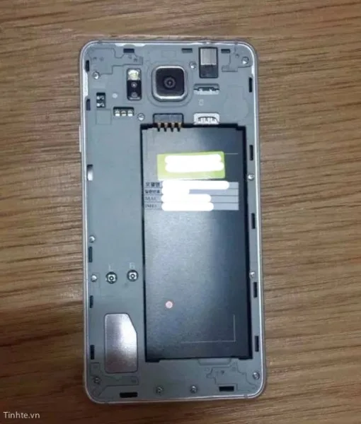 Samsung-galaxy-alpha-battery-housing