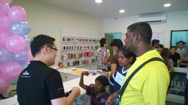 Dialog Hub Store