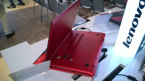 Lenovo Flex 2 Back