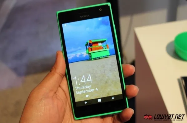 Hands On - Nokia Lumia 730 Lumia 735 13
