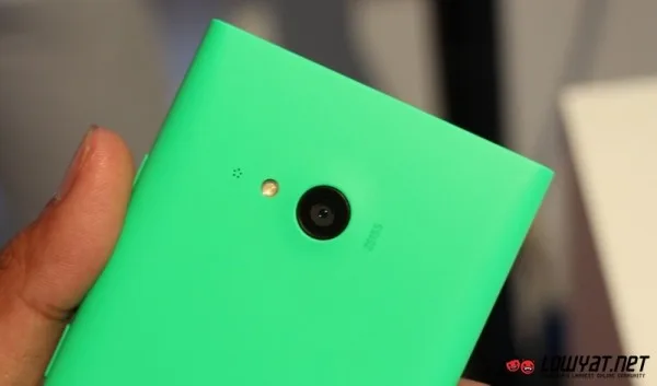 Hands On - Nokia Lumia 730 Lumia 735 19