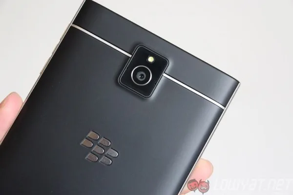 blackberry-passport-23