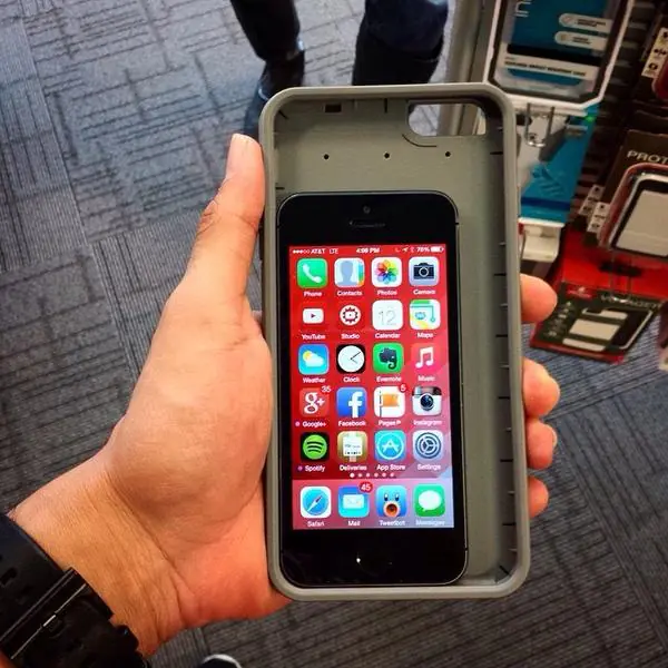 iPhone 5s in iPhone 6 Plus Case