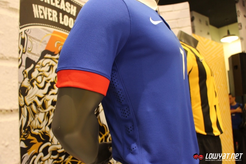 air max thea noir blanc - Nike Officially Reveals The New Harimau Malaya Jerseys For 2014 ...