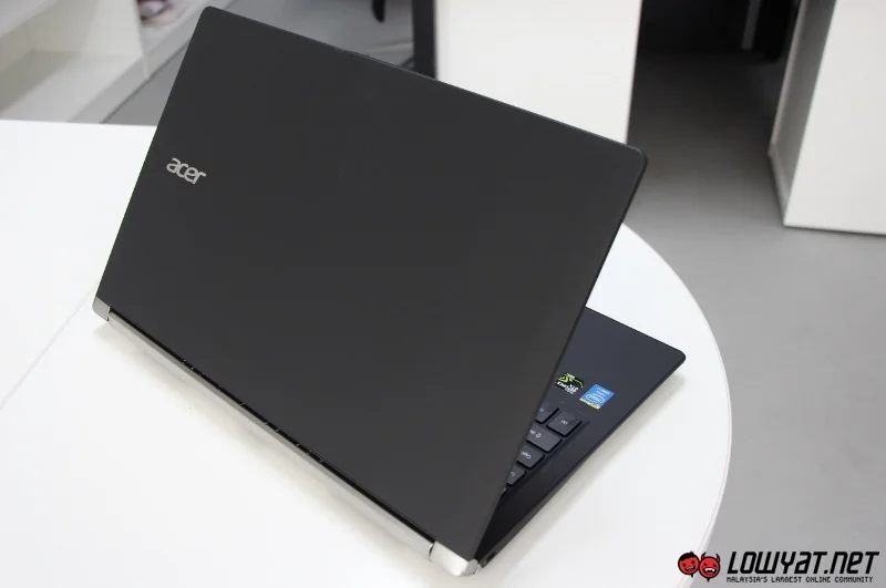 Acer Aspire V15 Nitro Black Edition Hands On 06