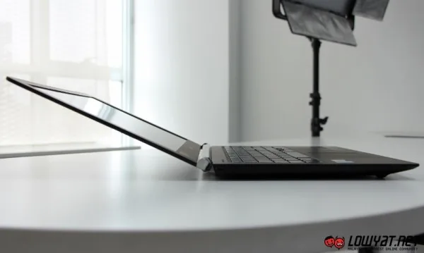Acer Aspire V15 Nitro Black Edition Hands On 09
