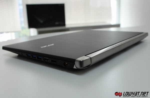 Acer Aspire V15 Nitro Black Edition Hands On 11