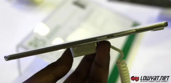 Oppo R5 Hands On 23