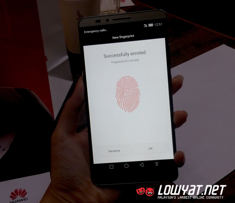 Registering of fingerprint works much the same as on iOS
