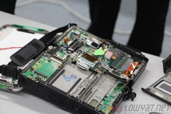 panasonic-toughbook-open