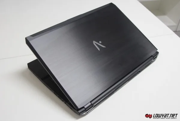 Aftershock S-15 Gaming Laptop 01