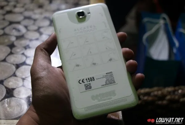 Alcatel One Touch Flash Hands On 27