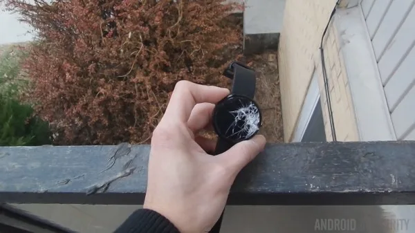 moto-360-durability-test-3