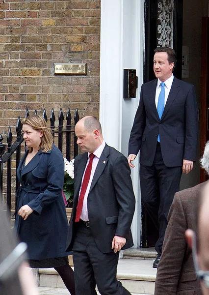 426px-David_Cameron_St_Stephen's_Club_2