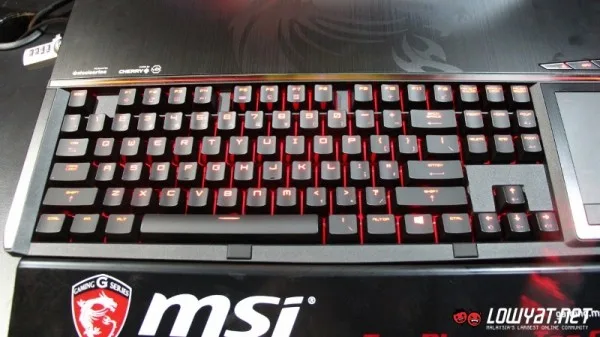 MSI GT80 Titan SLI Gaming Laptop Hands On 05