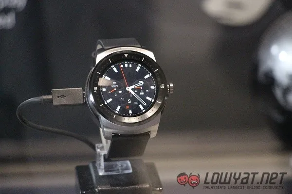 g-watch-r-hands-on-7