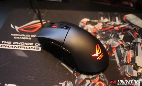 ASUS ROG Gladius Mouse Quick Look 03