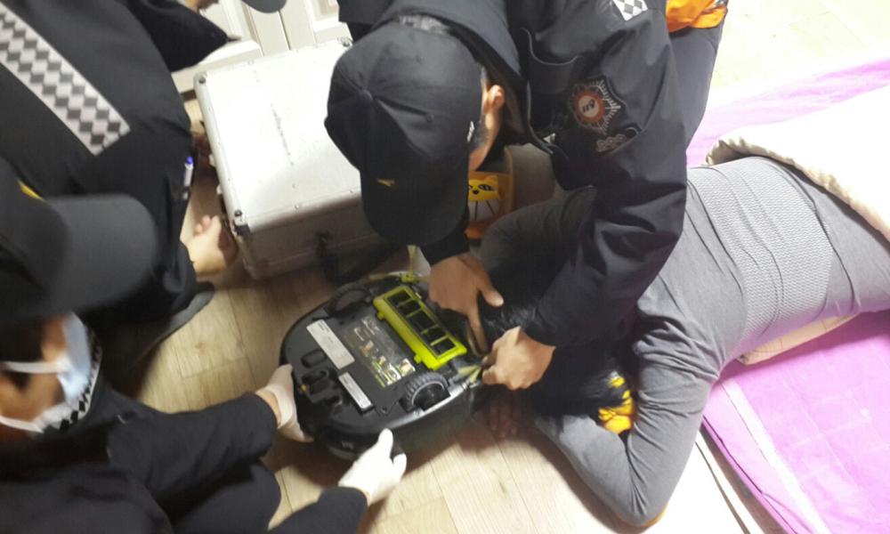 woman robot vacuum hair stuck 1