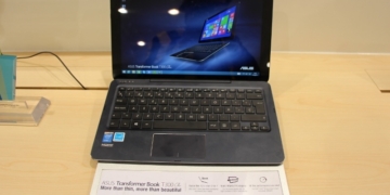 ASUS Transformer Book 300 Chi Hands On MWC15 01