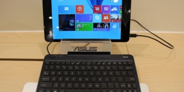 ASUS Transformer Book T90 Chi Hands On MWC15 01