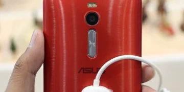 ASUS Zenfone 2 ZE551ML MWC 2015 17
