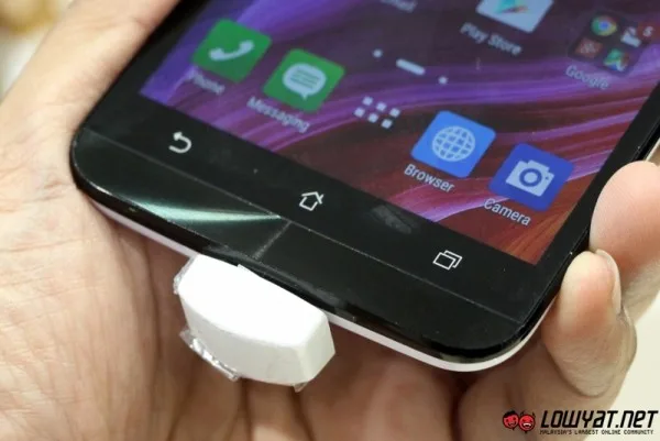 ASUS Zenfone 2 ZE551ML MWC 2015 36