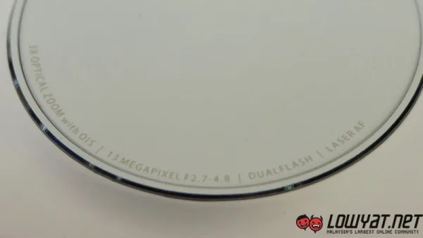 ASUS Zenfone Zoom MWC 2015 05