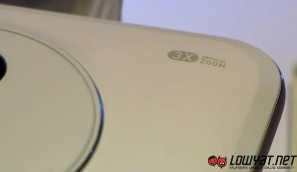 ASUS Zenfone Zoom MWC 2015 06