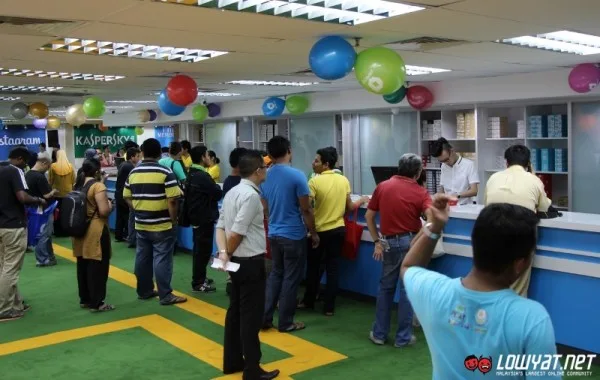 DirectD Gadgets Mega Store 32