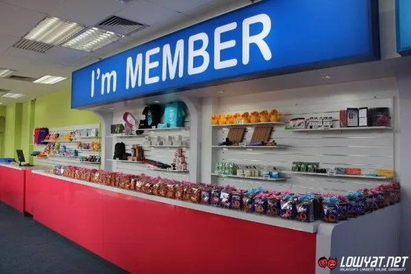 DirectD Gadgets Mega Store 38
